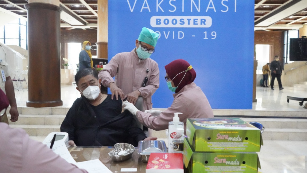 Antisipasi Varian Omicron, DPRD Jatim Gelar Vaksinasi Booster